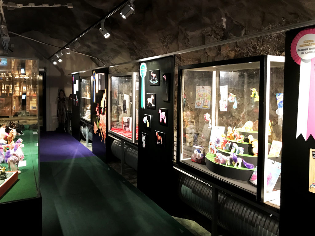 Museum i Stockholm visar upp leksakshästar